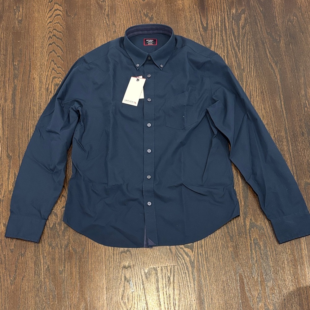 NWT UNTUCKit Men’s Dark Blue Casual Button Down Shirt Size Medium